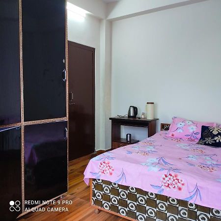 Trushali Homestay Nārkanda Exteriör bild